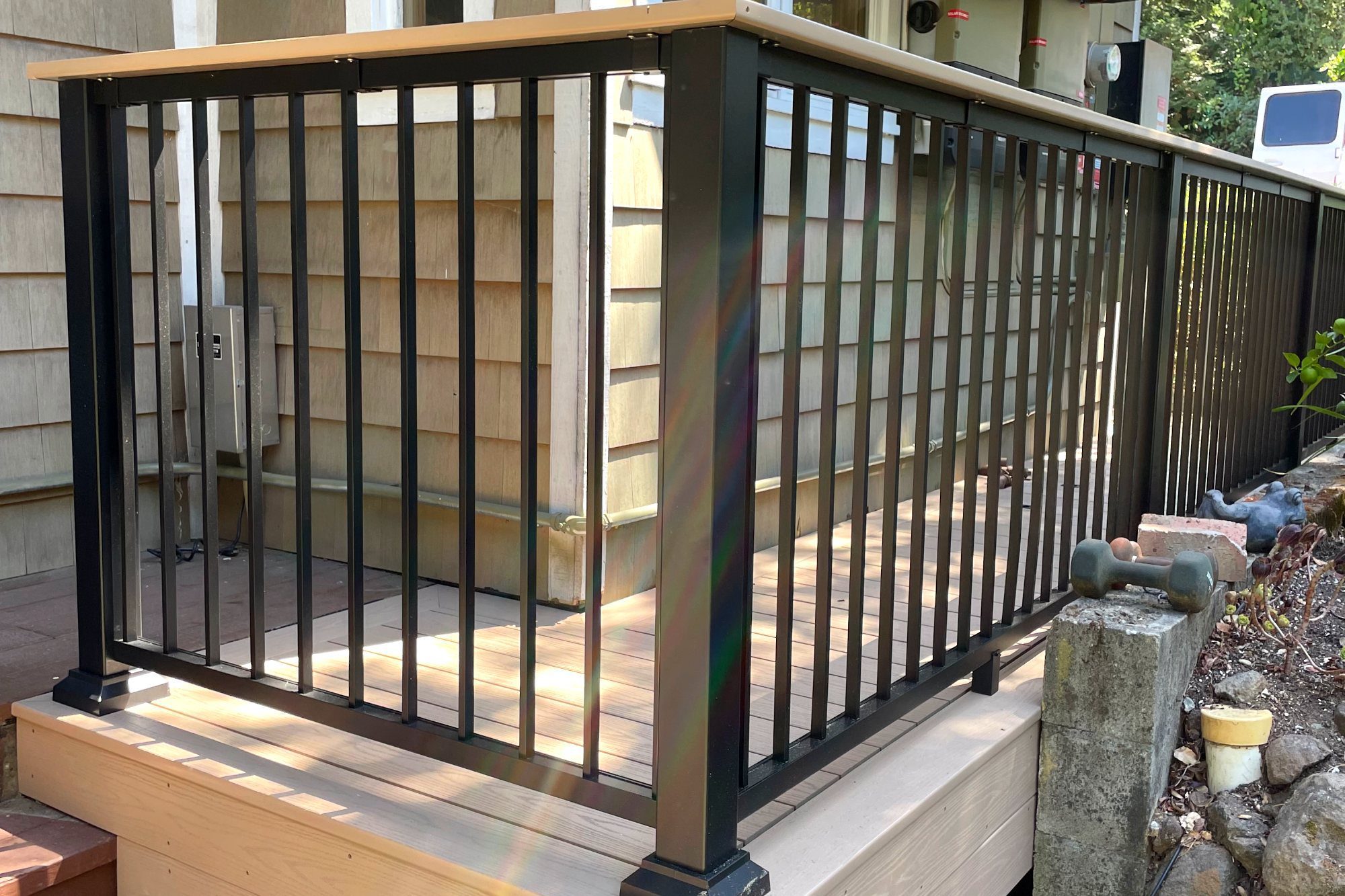 Woodside deck aluminum railing with balusters at stairs by Techwood Decks