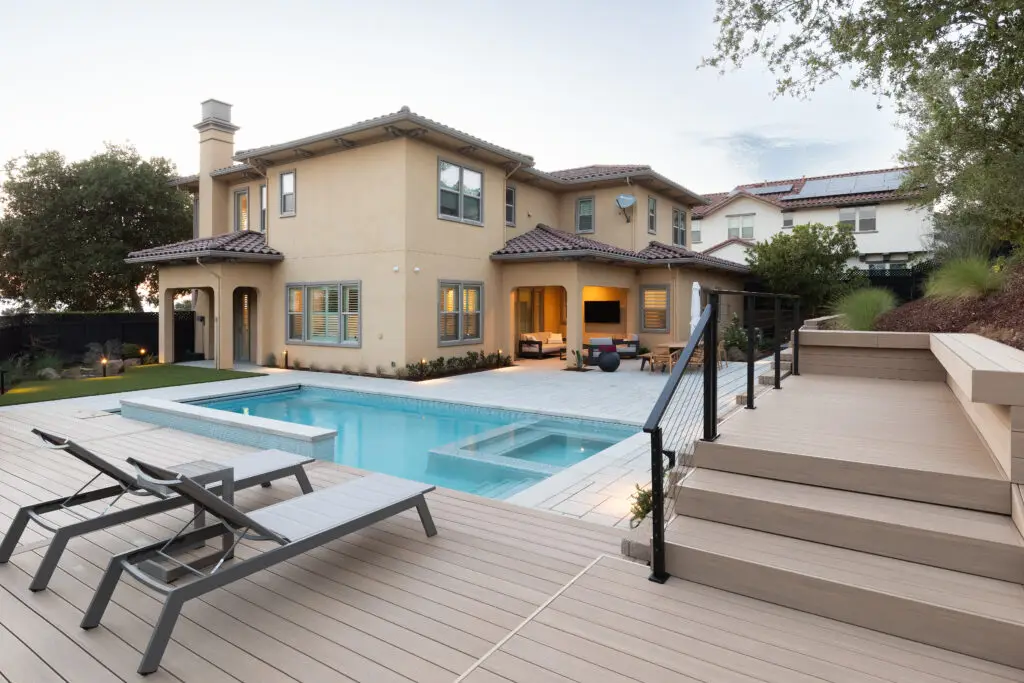 How to choose the perfect deck layout